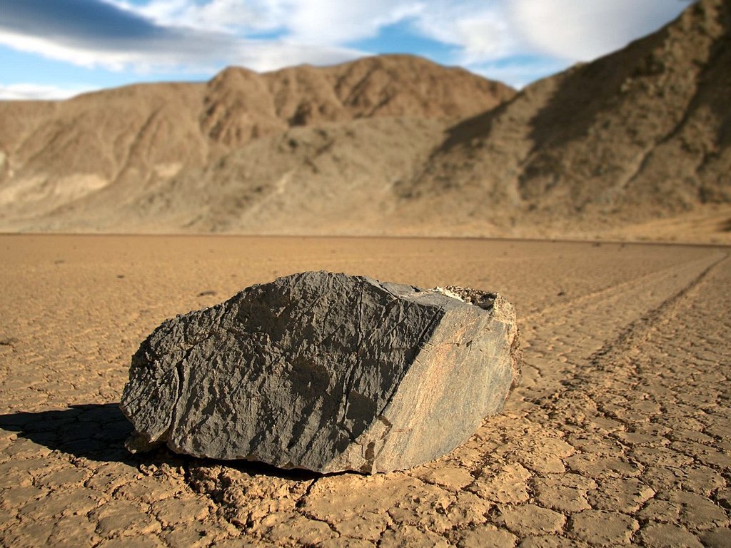 The Mystical Journey of Death Valley’s Sailing Stones